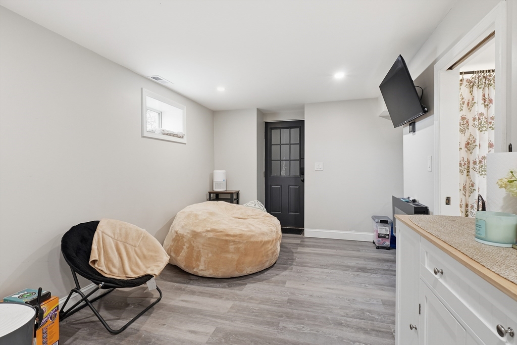 20 Oak Hill Road Saugus, MA 01906 - Photo 25 of 42