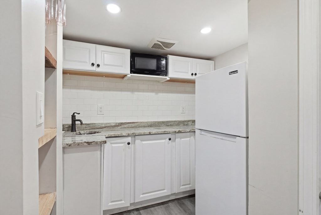 20 Oak Hill Road Saugus, MA 01906 - Photo 26 of 42