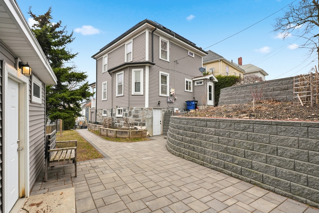 20 Oak Hill Road Saugus, MA 01906 - Photo 33 of 42