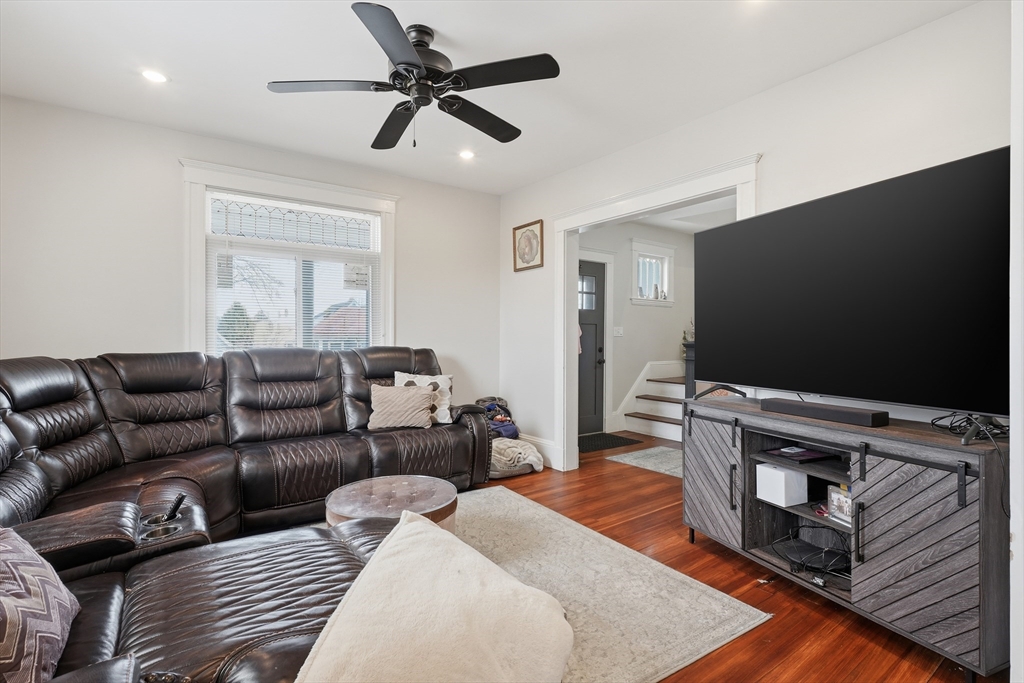 20 Oak Hill Road Saugus, MA 01906 - Photo 4 of 42