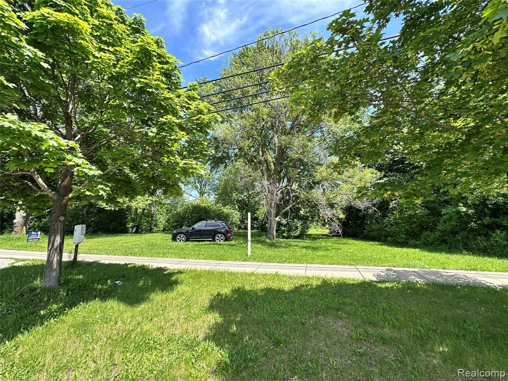 6750 North Canton Center Road Canton, MI 48187 - Photo 2 of 4