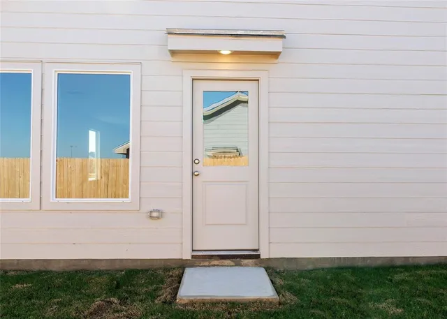 $2,100 | 1645 Stellar Sea Lane, Fort Worth, TX 76140