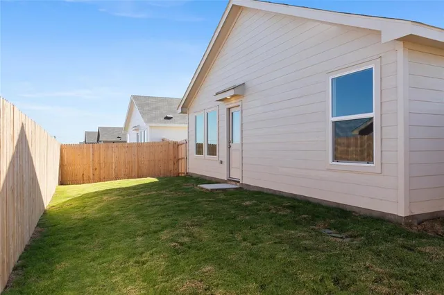 $2,100 | 1645 Stellar Sea Lane, Fort Worth, TX 76140