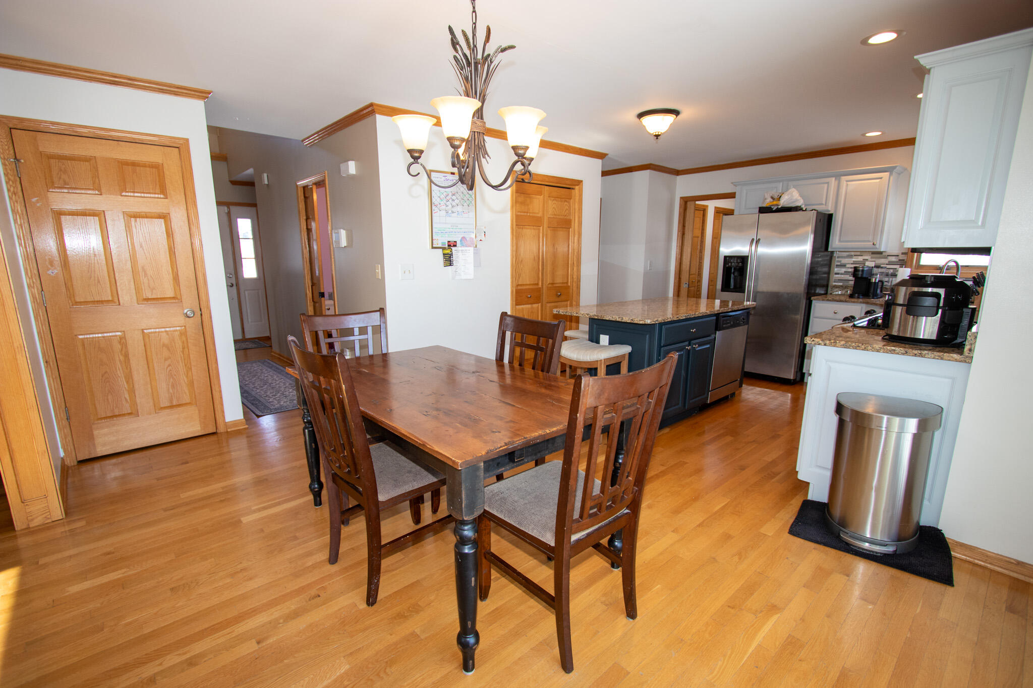 9741 Whitehall Garden Munster, IN 46321 - Photo 16 of 59 2048x1365