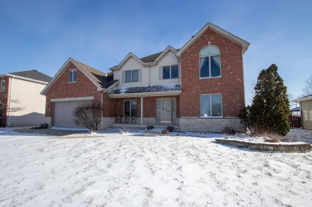 $555,000 | 9741 Whitehall Garden, Munster, IN 46321