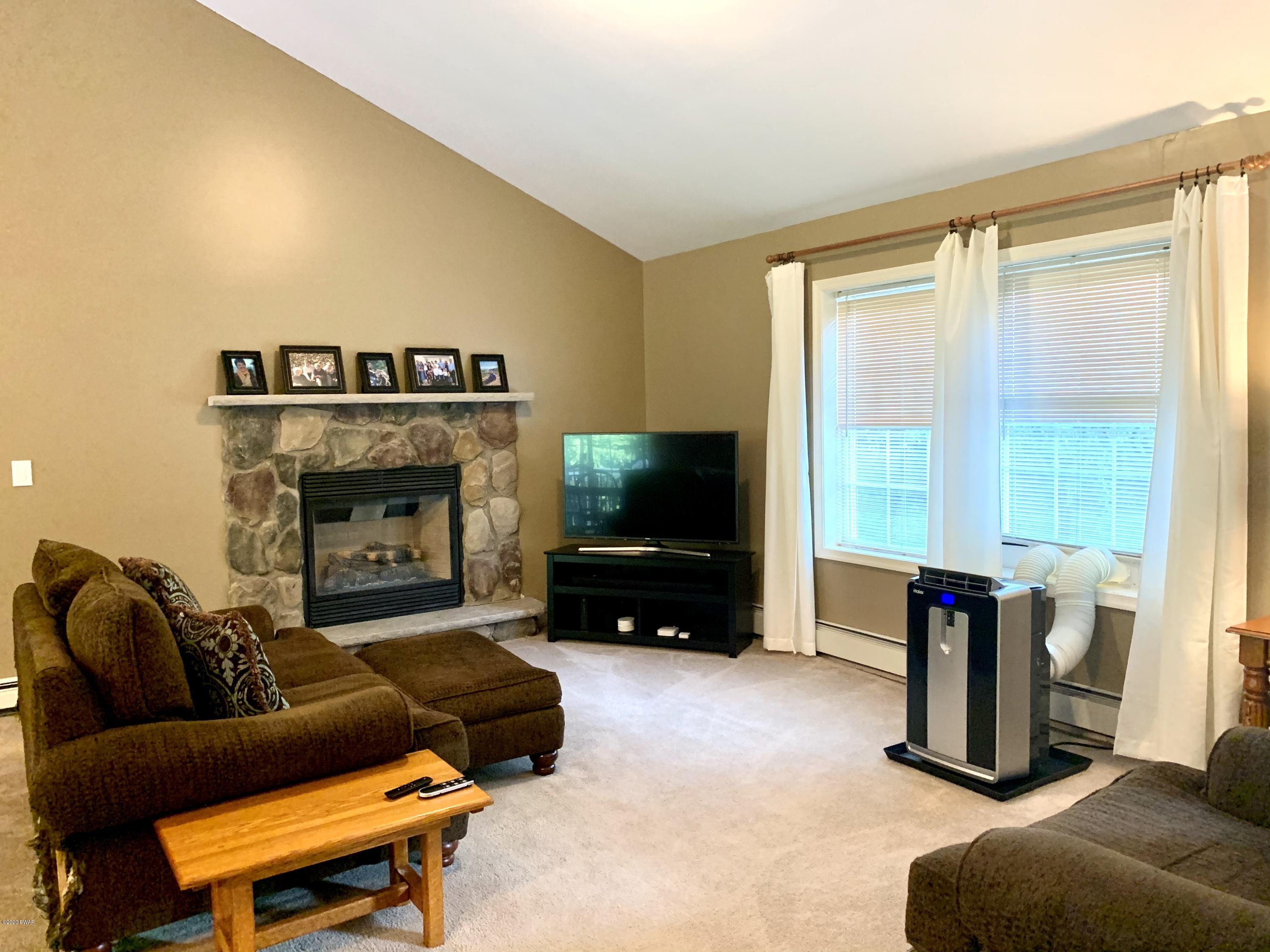 144 Slaymaker Road Milford, PA 18337 - Photo 5 of 19 Large Living Room