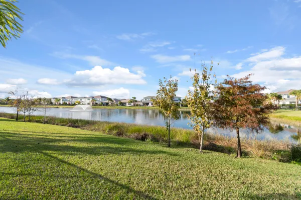 $9,000 | 12510 Solana Bay Circle, Palm Beach Gardens, FL 33412