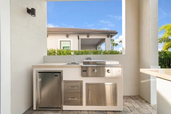 $9,000 | 12510 Solana Bay Circle, Palm Beach Gardens, FL 33412