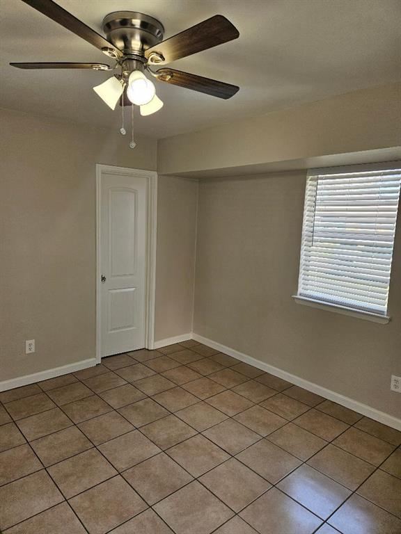 3511 Casa Ridge Drive Mesquite, TX 75150 - Photo 14 of 29 a view of an empty room with a window