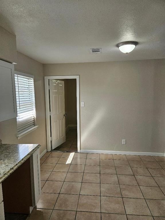 3511 Casa Ridge Drive Mesquite, TX 75150 - Photo 7 of 29 a view of a livingroom with an empty space and a window