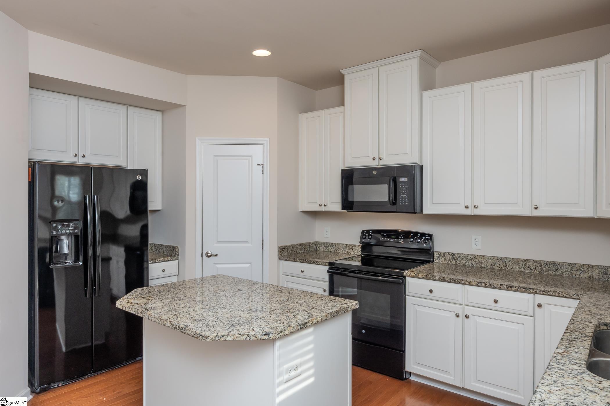 204 Shale Court Greenville, SC 29607 - Photo 8 of 34 Gallery Image 8