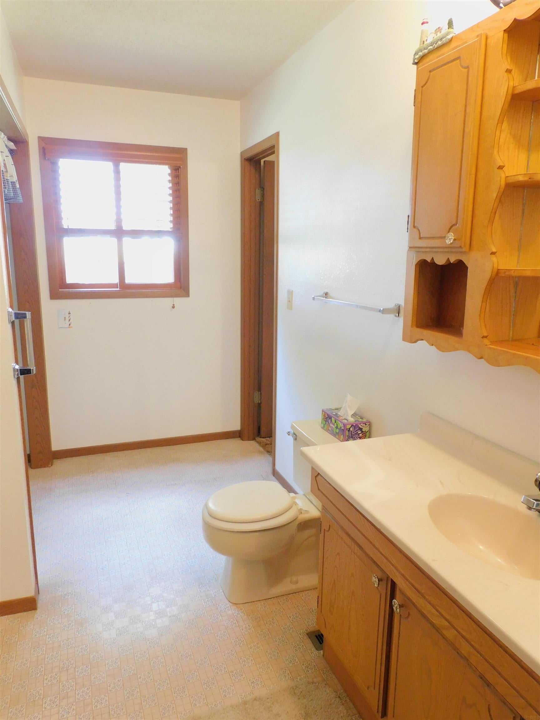 116 Delhi Road Manchester, IA 52057 - Photo 17 of 30 Gallery Image 17