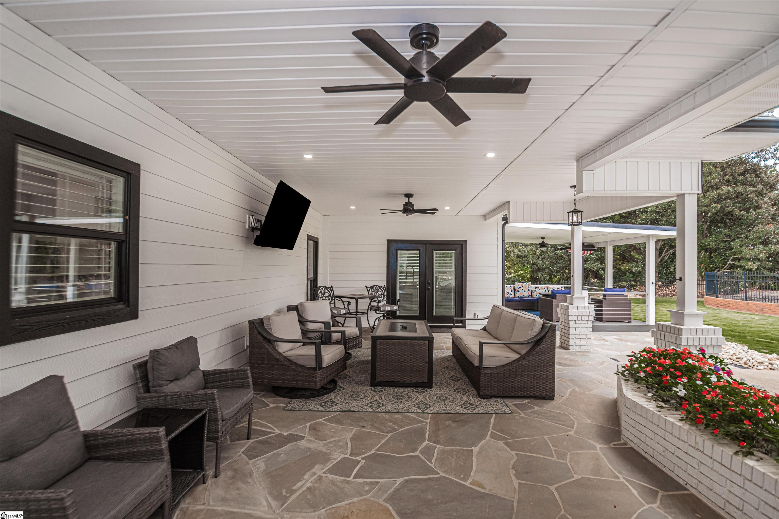 418 Inverness Way Easley, SC 29642 - Photo 28 of 36