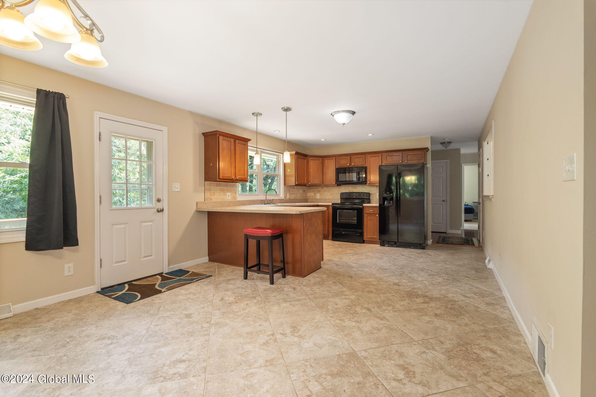 1089 Gordon Road Rotterdam, NY 12306 - Photo 6 of 42 11-web-or-mls-1089GordonRd_11