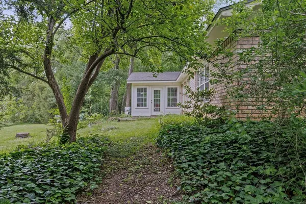 $349,900 | 805 Evelyn Drive, Lorena, TX 76655