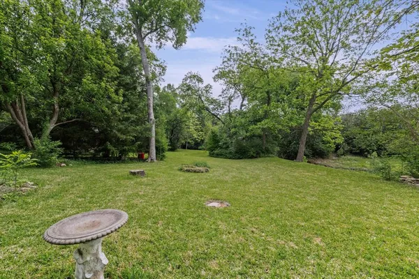 $349,900 | 805 Evelyn Drive, Lorena, TX 76655