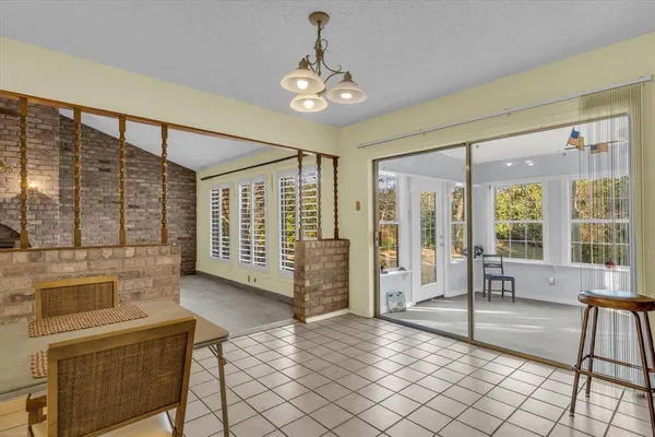 $349,900 | 805 Evelyn Drive, Lorena, TX 76655