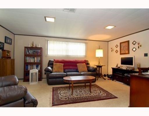 420 Country Club Road Washington, PA 15301 - Photo 5 of 9 Den/Family/Great Room.