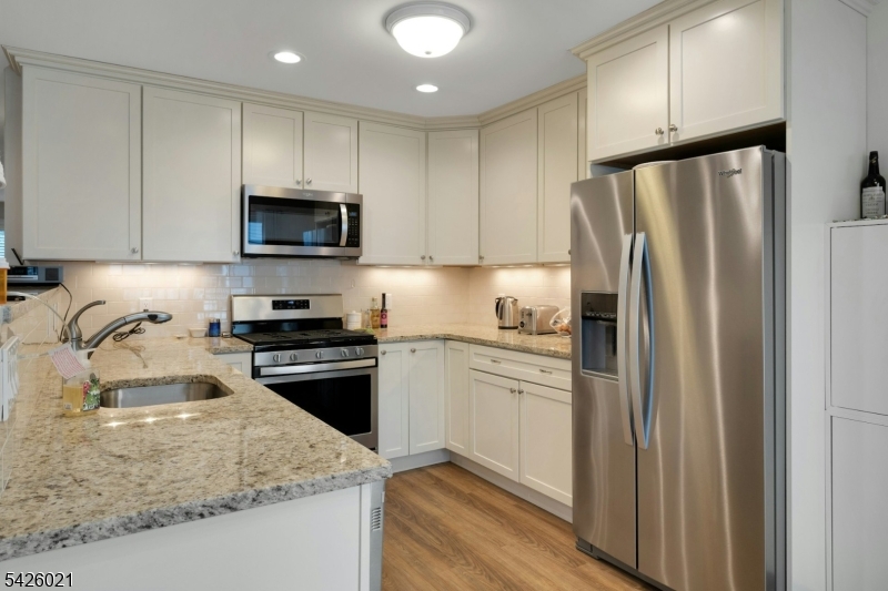 785 Springfield Avenue, Unit 7 Summit, NJ 07901 - Photo 13 of 22