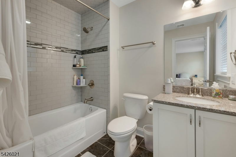 785 Springfield Avenue, Unit 7 Summit, NJ 07901 - Photo 19 of 22