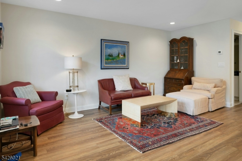 785 Springfield Avenue, Unit 7 Summit, NJ 07901 - Photo 10 of 22