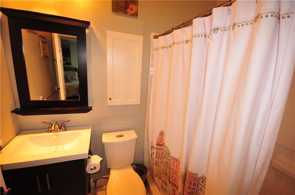 55 Israel Head Road, Unit 103 Ogunquit, ME 03907 - Photo 15 of 22 Master Bath