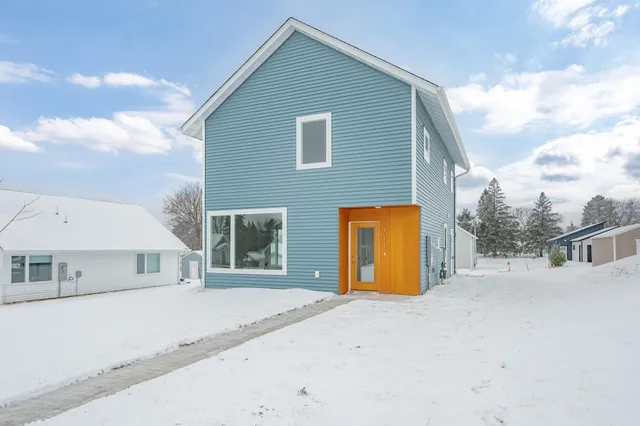 $180,000 | 711 Northwest 7th Street, Grand Rapids, MN 55744