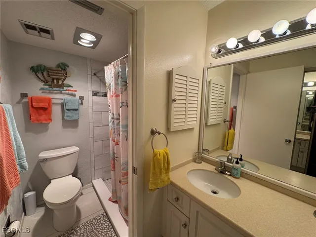 $2,000 | 5455 Peppertree Drive, Unit 7, Fort Myers, FL 33908