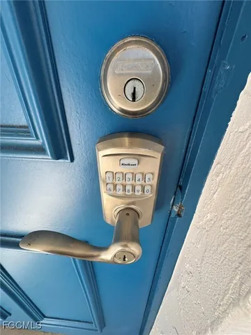 $2,000 | 5455 Peppertree Drive, Unit 7, Fort Myers, FL 33908