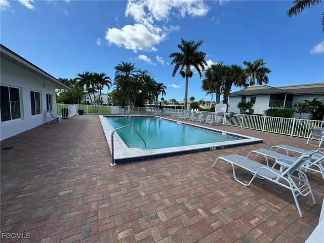 $2,000 | 5455 Peppertree Drive, Unit 7, Fort Myers, FL 33908