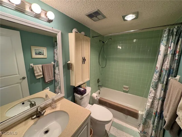 $2,000 | 5455 Peppertree Drive, Unit 7, Fort Myers, FL 33908