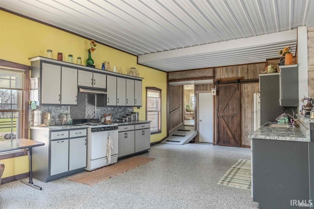 2145 West 50th Lagrange, IN 46761 - Photo 7 of 36
