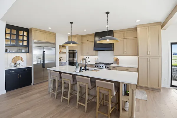 $1,350,000 | 6520 Selkirk Drive South, Fargo, ND 58104