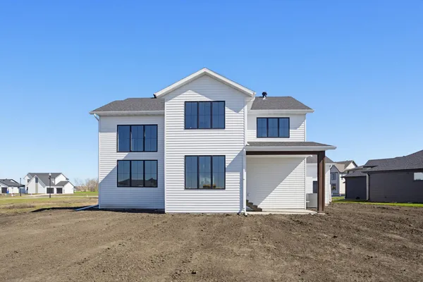 $1,350,000 | 6520 Selkirk Drive South, Fargo, ND 58104