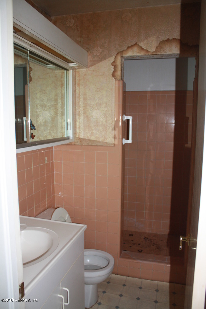 3762 Marianna Road Jacksonville, FL 32217 - Photo 10 of 12 MASTER BATH WITH SHOWER
