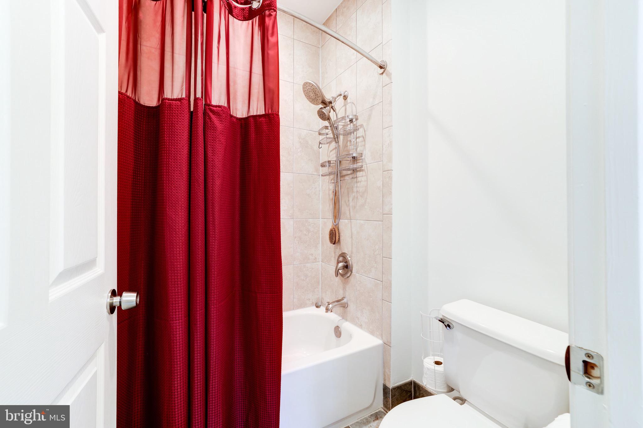 11406 Windleaf Court, Unit 13 Reston, VA 20194 - Photo 15 of 26 Gallery Image 15