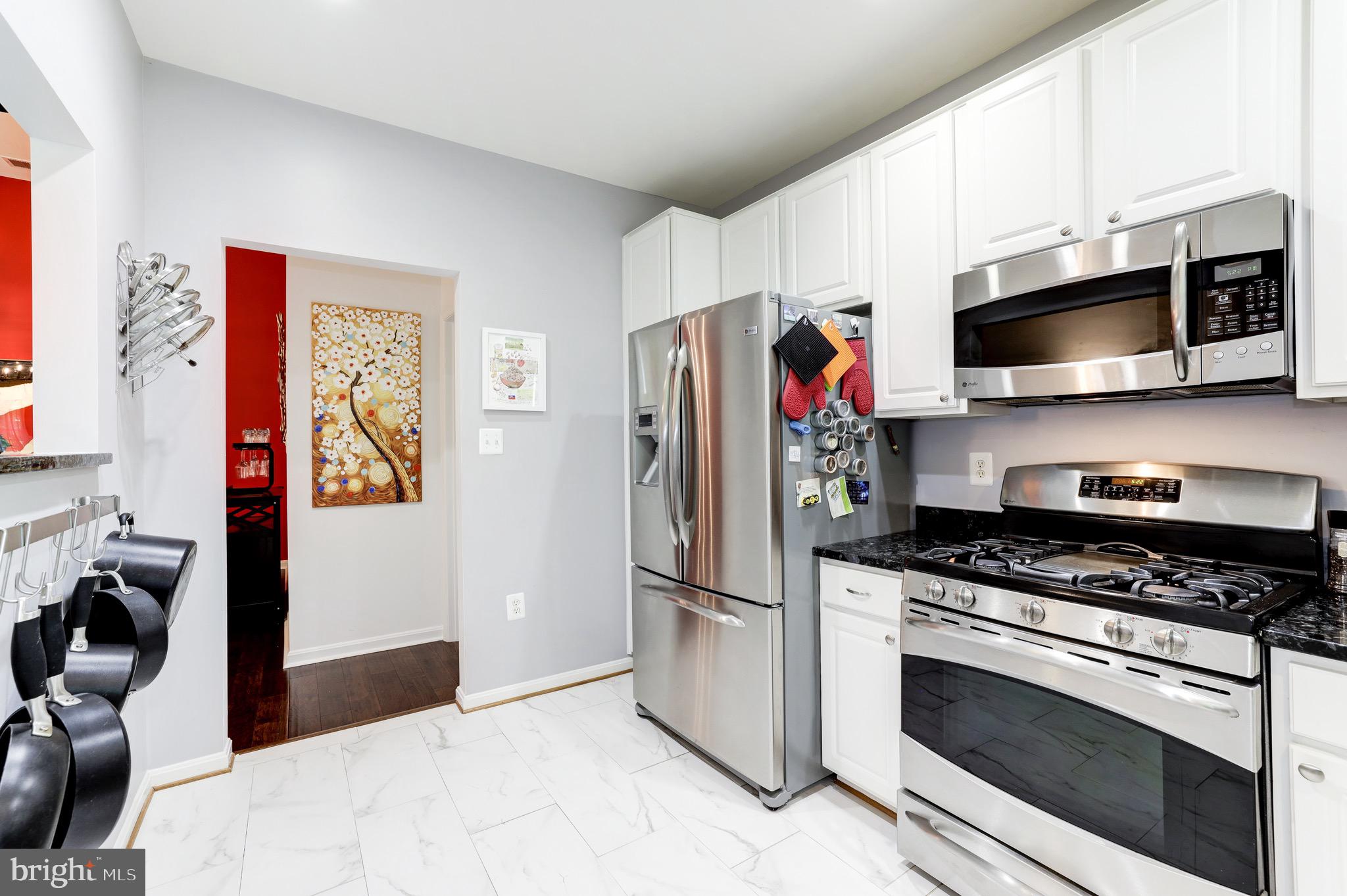 11406 Windleaf Court, Unit 13 Reston, VA 20194 - Photo 6 of 26 Gallery Image 6