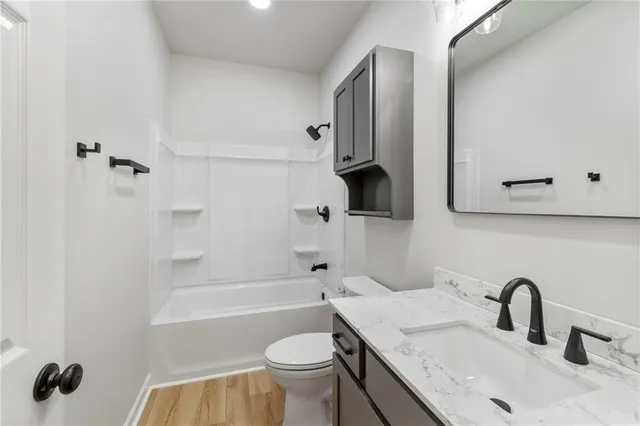 $295,000 | 410 East Main Street, Richmond, MO 64085