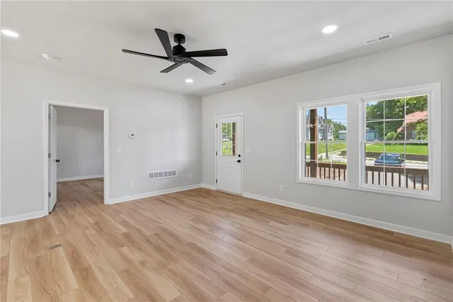 $295,000 | 410 East Main Street, Richmond, MO 64085