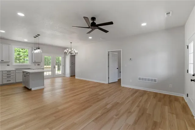 $295,000 | 410 East Main Street, Richmond, MO 64085