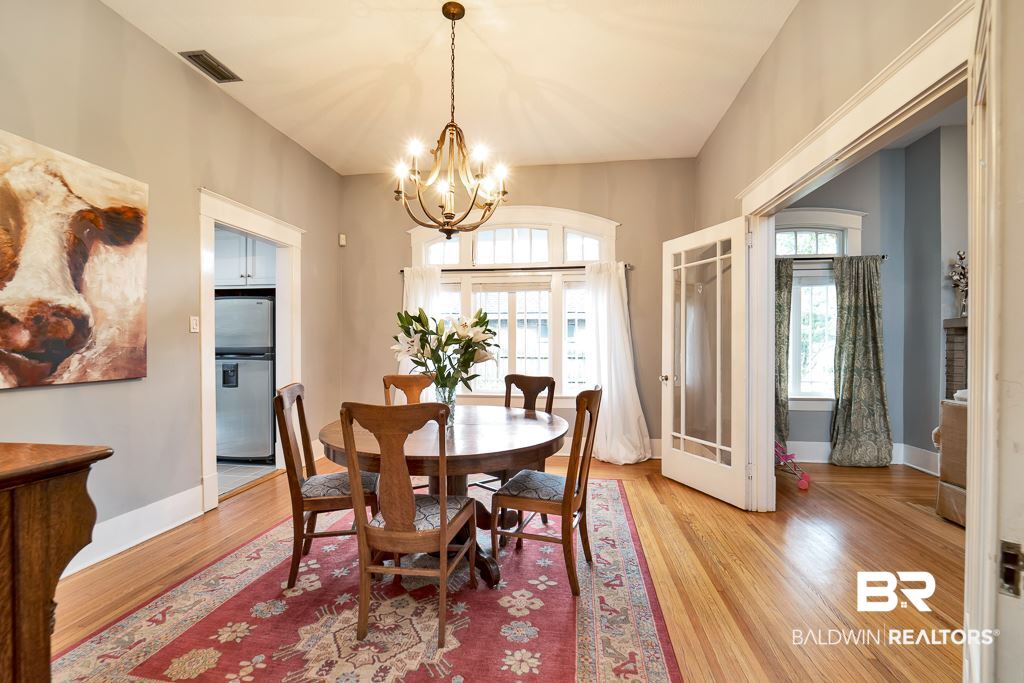1811 Spring Hill Avenue Mobile, AL 36607 - Photo 9 of 37 Dining Room