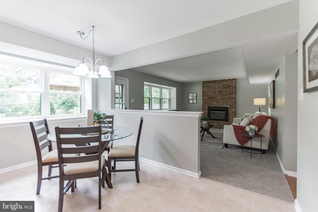 $605,000 | 886 Village Circle, Blue Bell, PA 19422