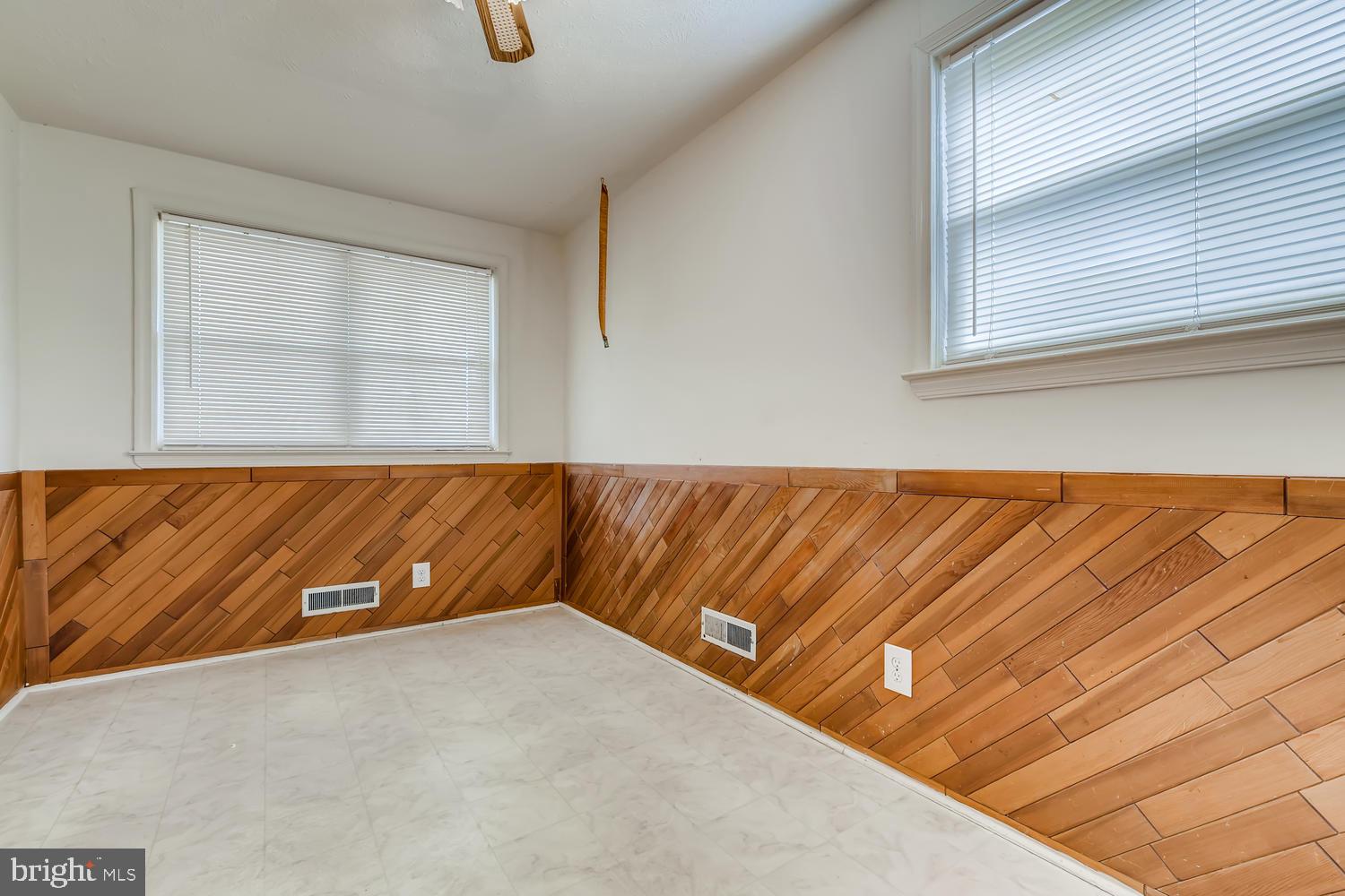 1869 Church Road Baltimore, MD 21222 - Photo 9 of 28