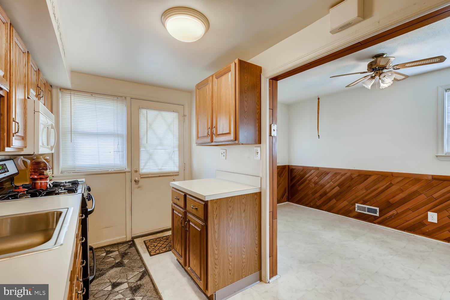 1869 Church Road Baltimore, MD 21222 - Photo 10 of 28