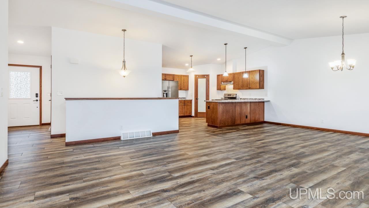 1263 Timber Ridge Road Iron Mountain, MI 49801 - Photo 4 of 29