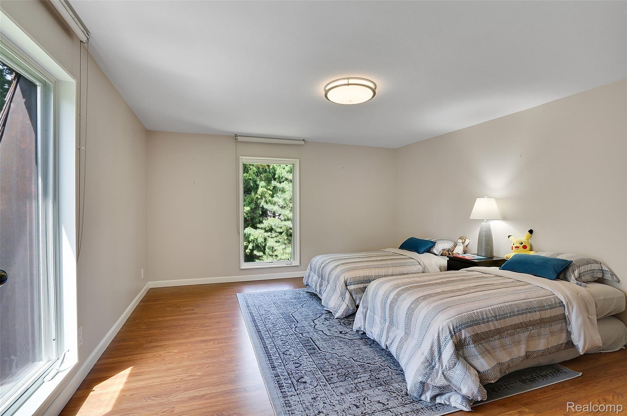 711 Rivenoak Street Birmingham, MI 48009 - Photo 42 of 58 dsc08199-dsc08201.jpg