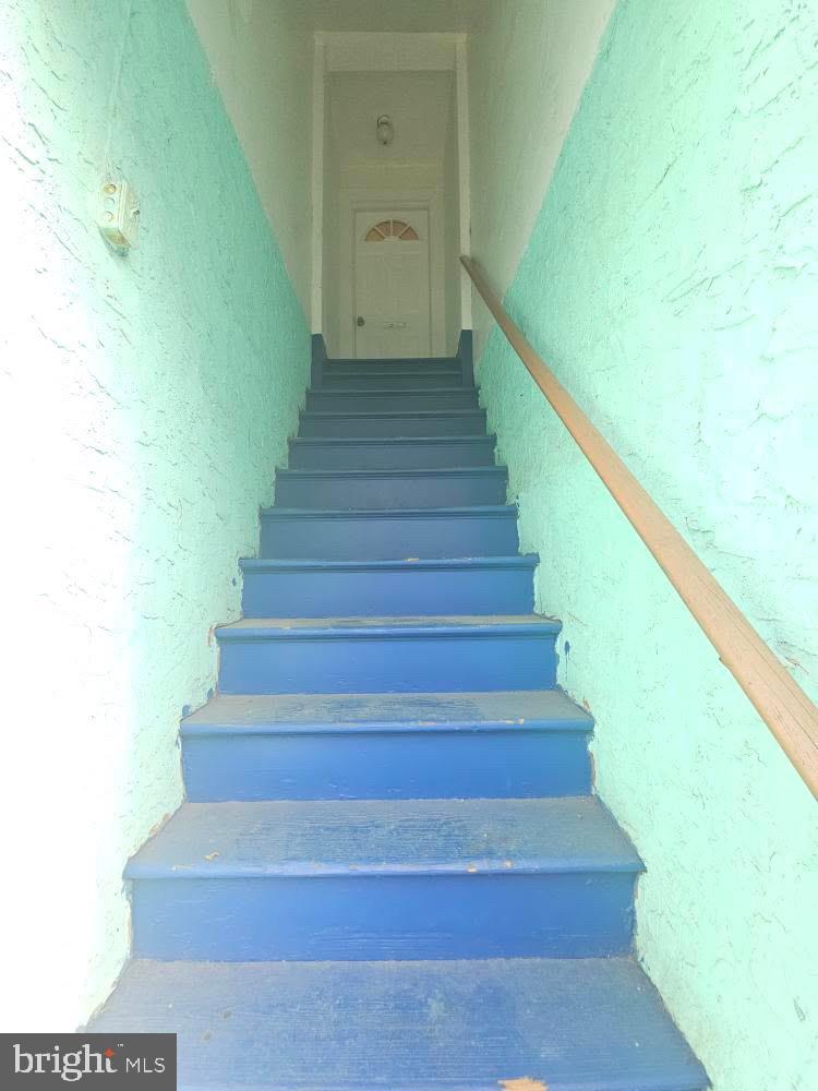107 East County Line Road, Unit 2 Ardmore, PA 19003 - Photo 11 of 17 a view of entryway