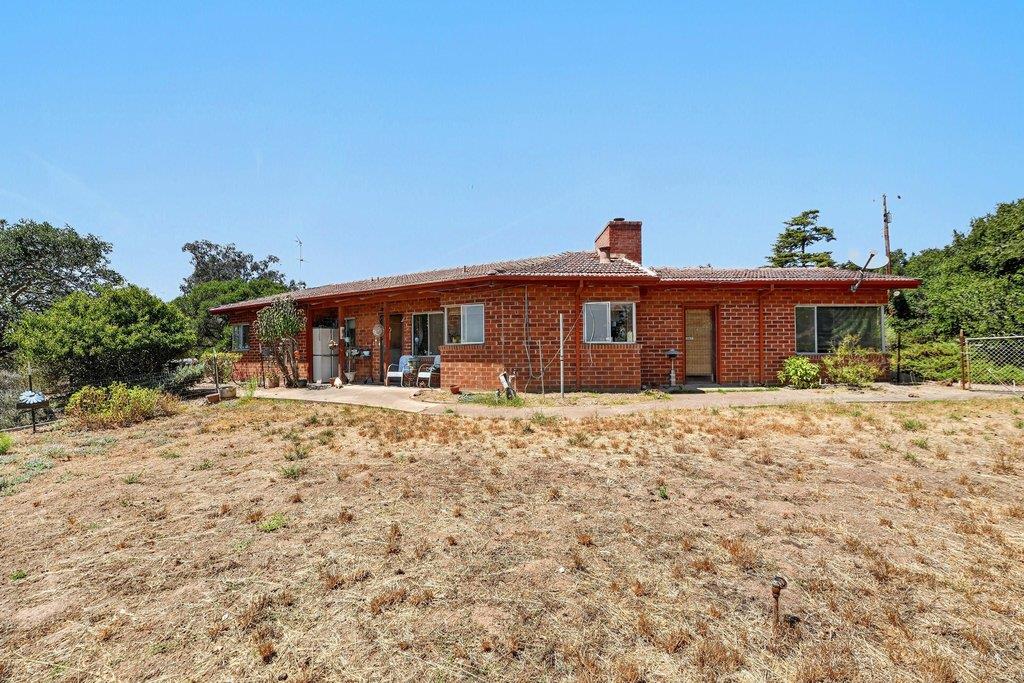 211 Smith Road Watsonville, CA 95076 - Photo 26 of 75 Gallery Image 26