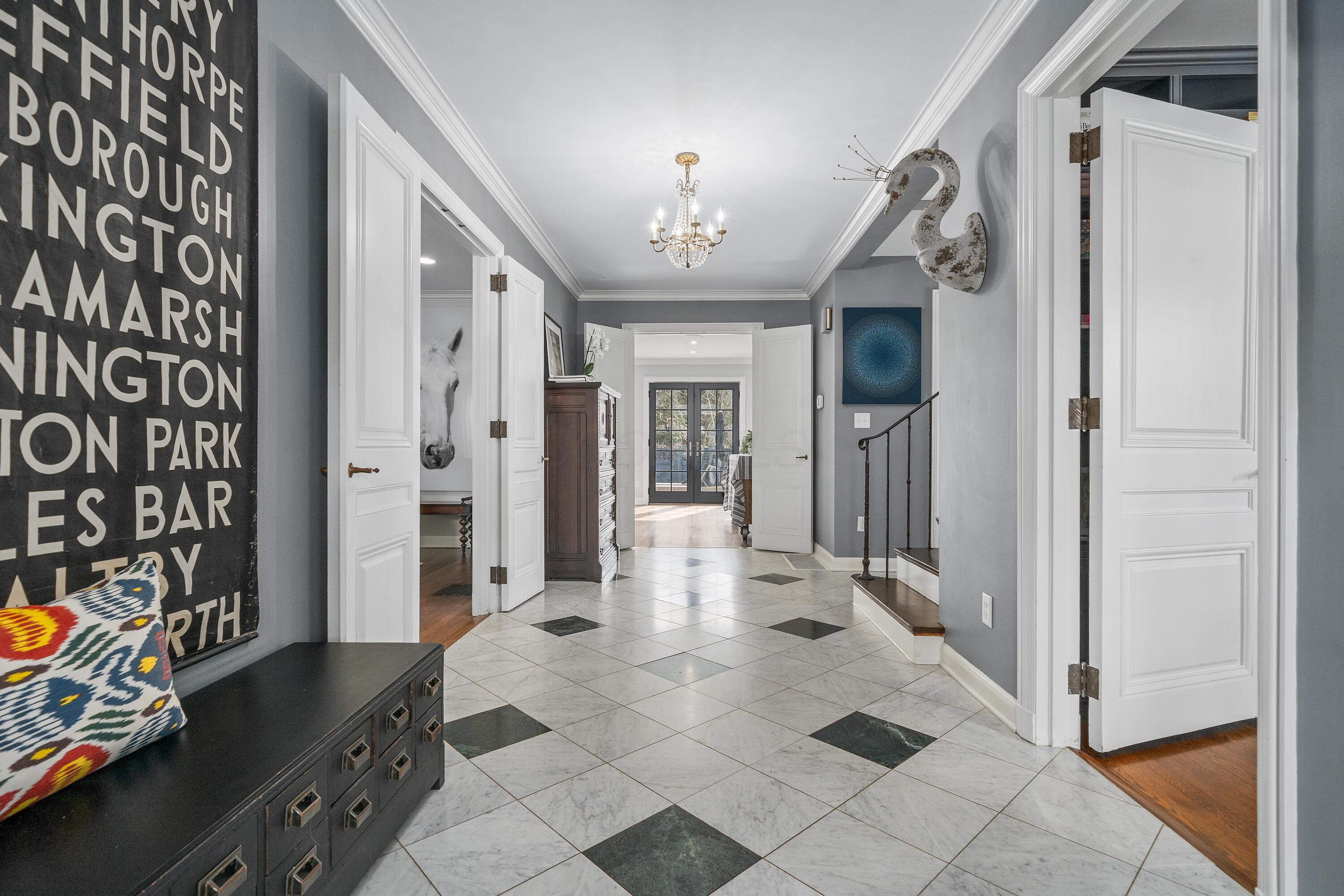 2521 Bexley Park Road Columbus, OH 43209 - Photo 3 of 67 DSC02528
