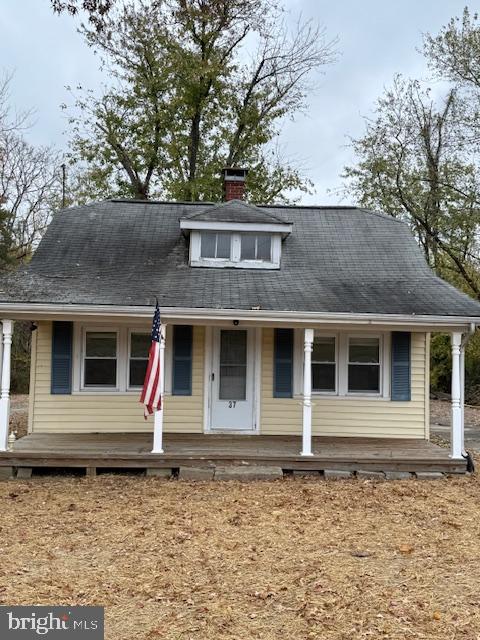 37 Ferry Road Fredericksburg, VA 22405 - Photo 1 of 18 Facing Ferry Road - Great Full Front Porch -
